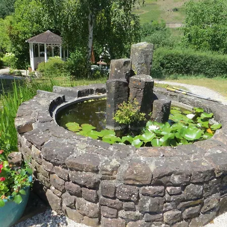 Zur Gartenlaube * ブライ